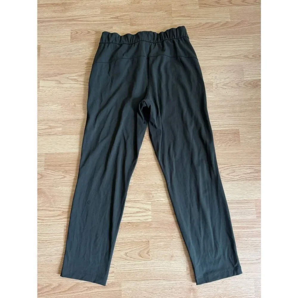 Lululemon Women's On the Fly 7/8 Sophisticated Silhouette Pant Dark Olive Size 6